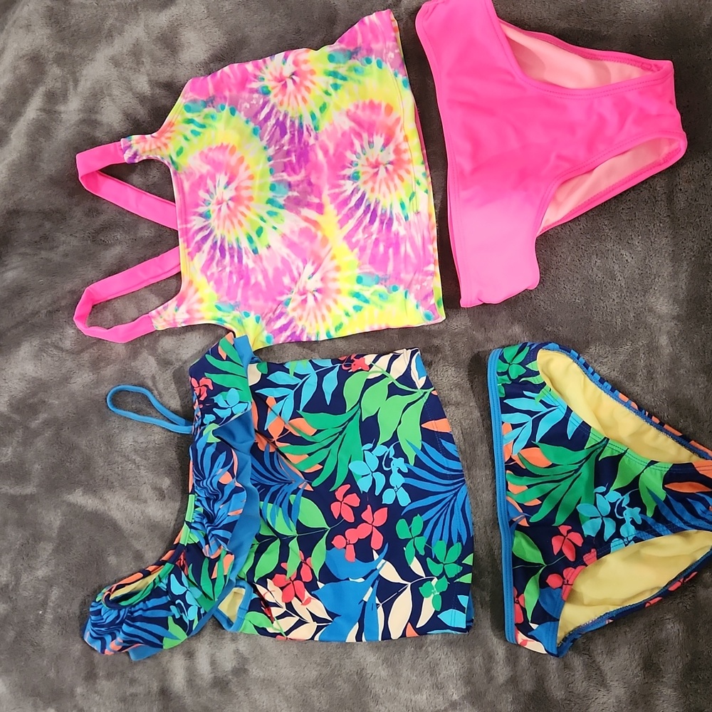 2 Tankini bathing suits